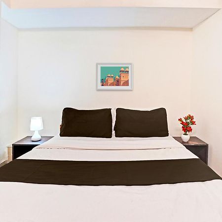 Hotel O Himalaya Inn Ахмедабад Экстерьер фото